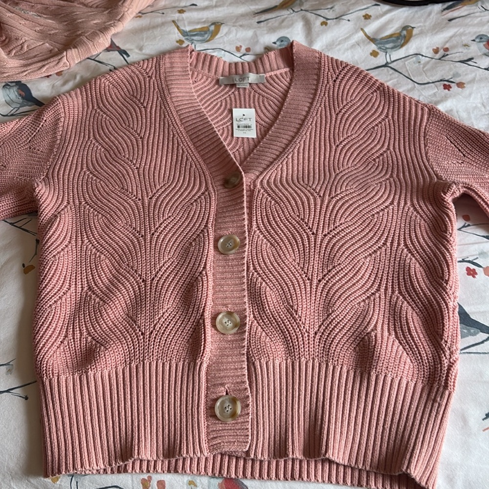 NEW LOFT Soft Pink Cardigan Sweater. Size M. - Picture 6 of 9